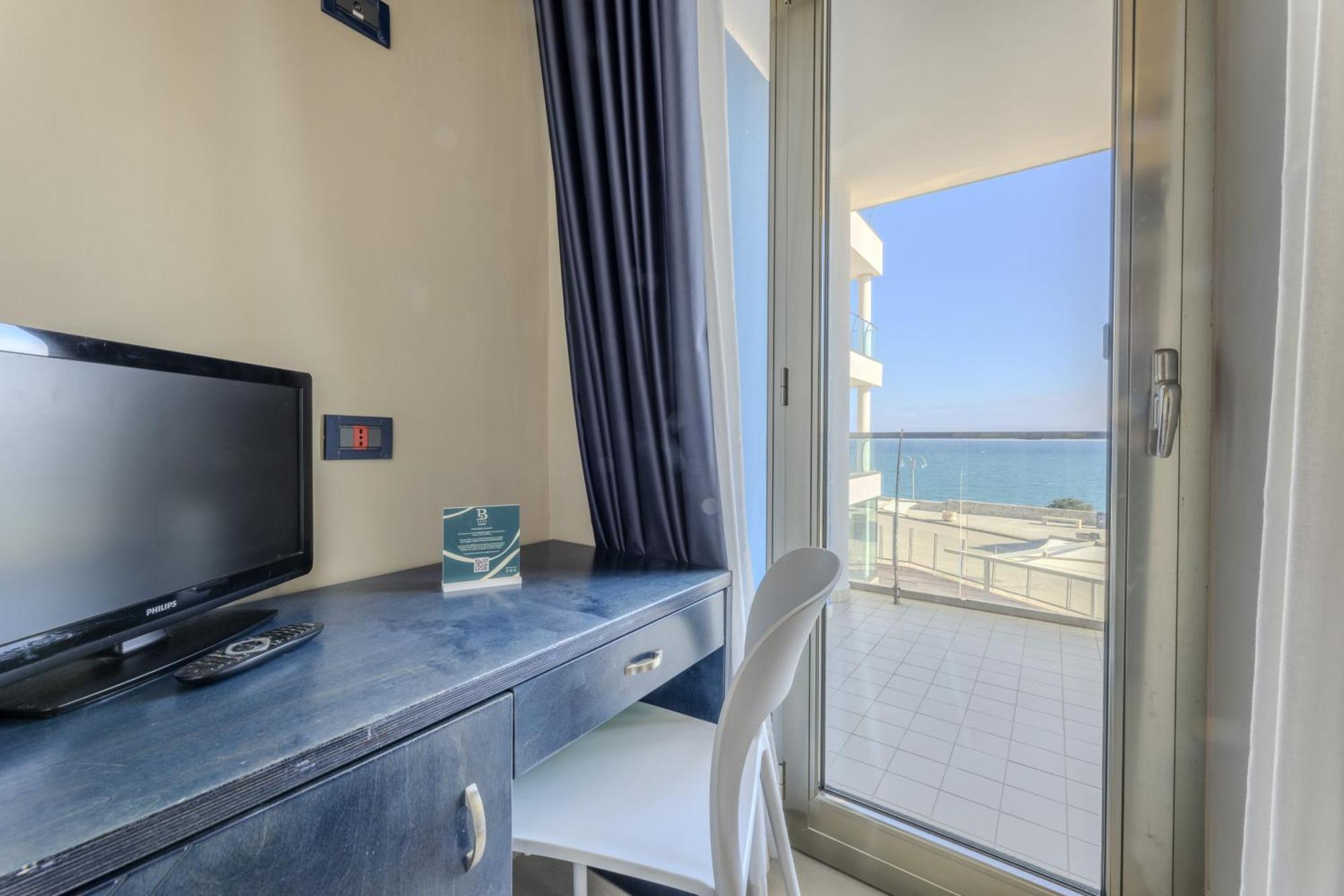 Hotel Belvedere توري ديل أورسو الغرفة الصورة